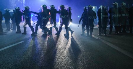 Bat na policję? Nie tak prędko