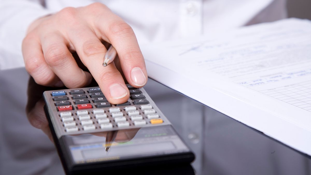 podpis, biuro, podatek, kobieta, konsultant, rejestr, sprawozdanie, strategia akcji, bada, biznes, budżet, decyzja, praca, kredyt, depresja, dochód, dokument, emerytura, finanse, fundusz, gospodarka, handel, inwestycja, kalkulator, kontrakt, koszt, kryzys, obligacje, podpisanie, porozumienia, powodzenie, rachunek, recesja, rynek, ryzyko, strata, sukces, ubezpieczenie, zysk