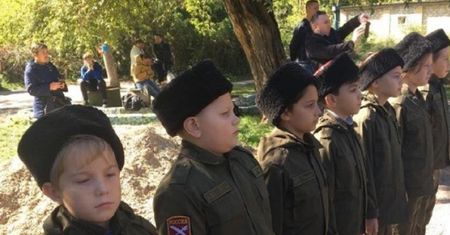 Koszmar dzieci w Mariupolu. Tak zachowują się Rosjanie