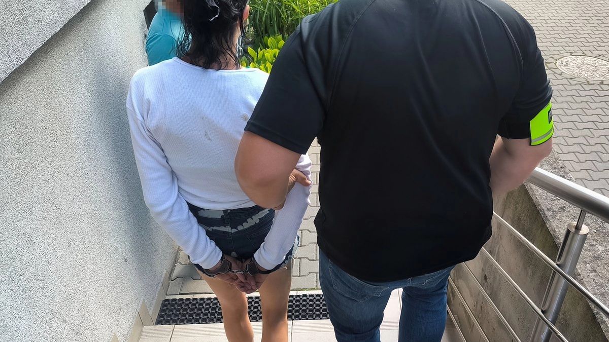 Groziła obsłudze sklepu nożem, który ukradła. Grozi jej 10 lat więzienia 