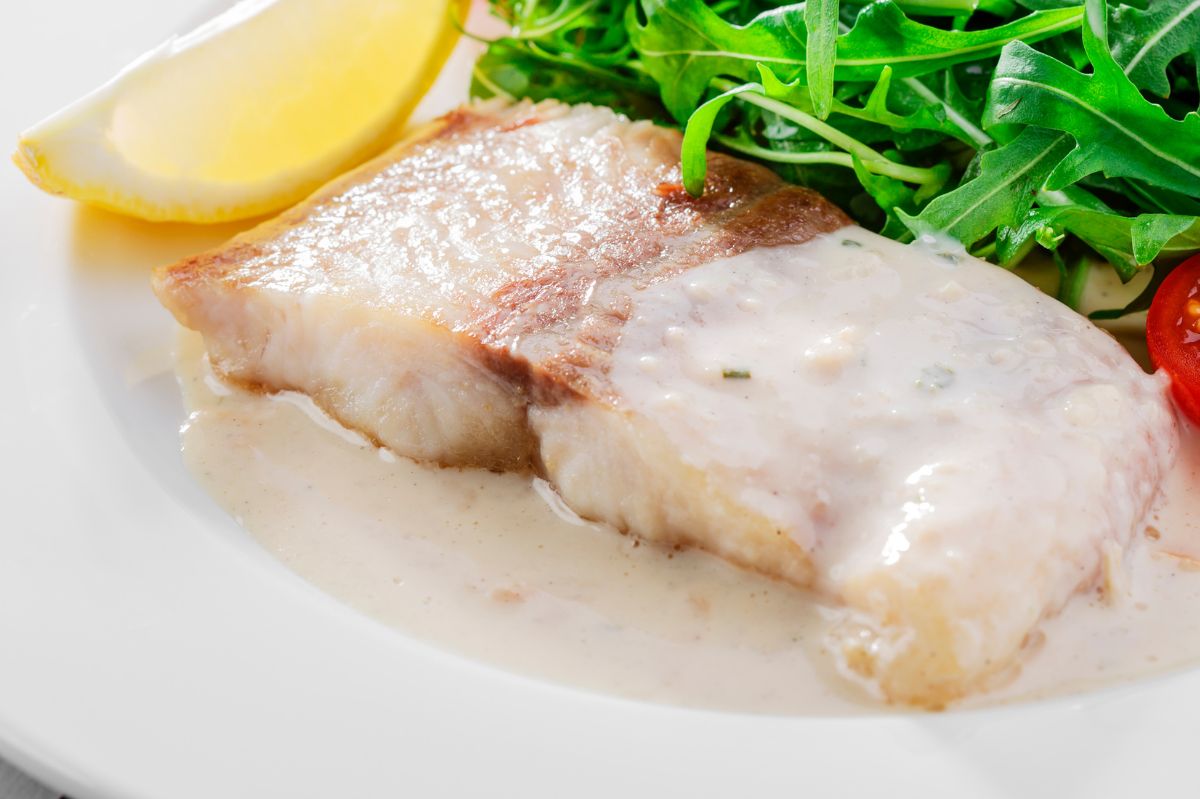 Jazz up your fish with this winter must-try. Cod in the béchamel-horseradish sauce recipe