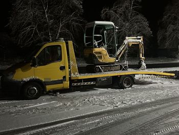 Po kradzieży zobaczył swoją koparkę wystawioną na sprzedaż. Umówił spotkanie i wezwał policjantów