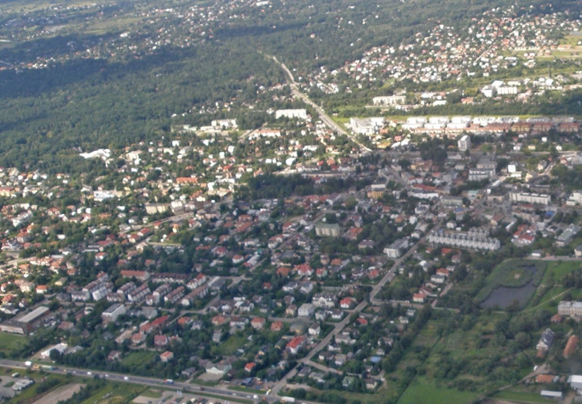 Józefosław koło Piaseczna pod Warszawą jest miejscowością, która pokazuje, jjakie problemy mogą towarzyszyć szybkiej deweloperskiej zabudowie wiejskich obszarów 