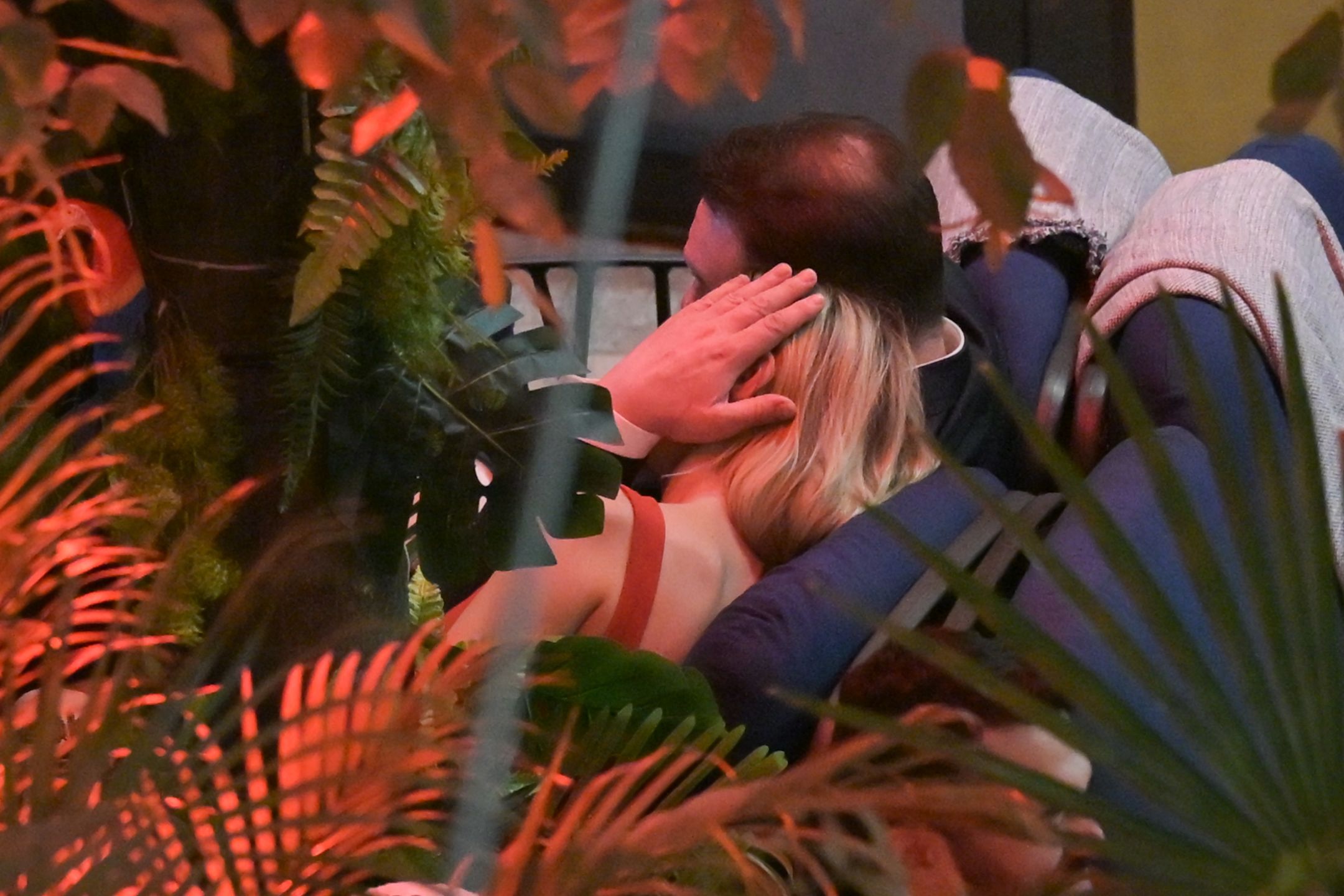 Joanna Krupa i Dominik Tarczyński w restauracji