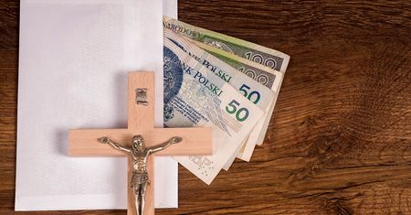 Wszystko jasne. Tyle Polacy dadzą księdzu