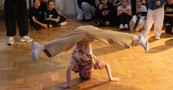 Grębów: Pierwsza edycja "Street Style Crew" - taniec w rytmie breakdance