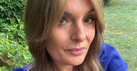 Dorota Gawryluk pochwaliła się weselną kreacją. Dziennikarka ODSŁONIŁA NOGI w szykownej sukience: "Sezon w pełni"
