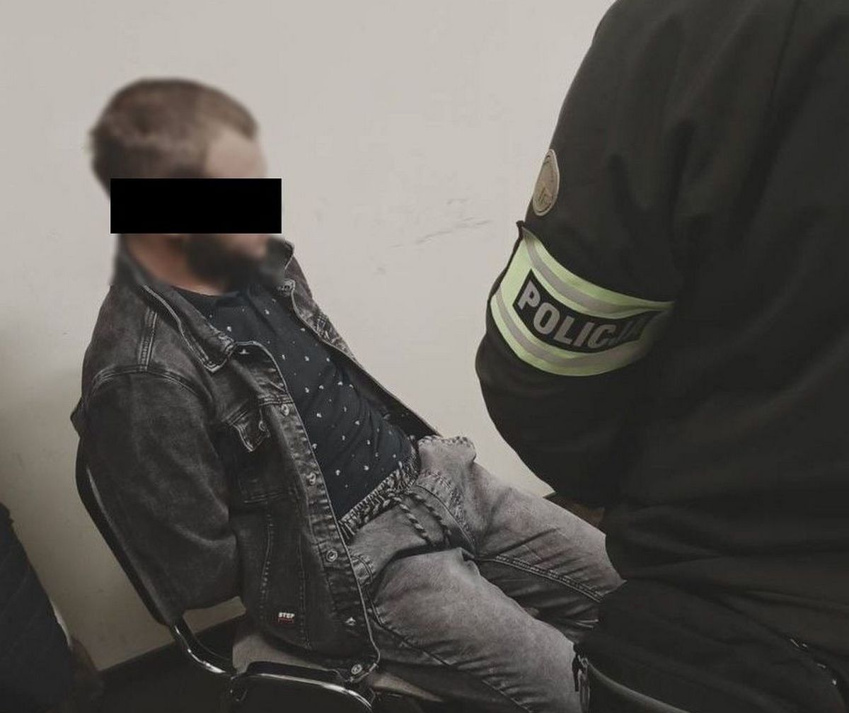 fot. Policja Łuków Przed policjantami schował się na strychu.