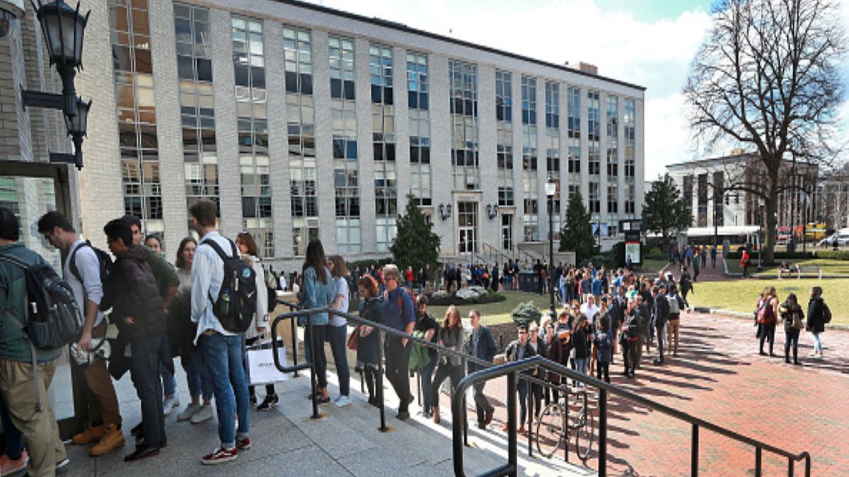 Ukarani studenci uczęszczali na Uniwersytet Północnowschodni w Bostonie w Massachusetts 