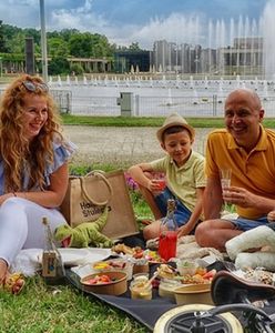 Wrocław. Piknik na kocu przy Hali Stulecia. Zjedz śniadanie na Pergoli