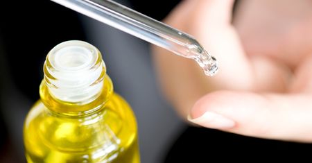 Serum do twarzy. Dobroczynny kosmetyk do pielęgnacji cery
