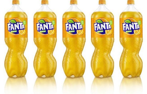 Coca-Cola zmniejsza ilość cukru w marce Fanta, wprowadza nowe butelki