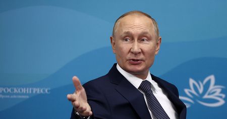 Władimir Putin opowiada o relacjach z Zachodem. Przywołuje bajkę, którą zna każdy Rosjanin