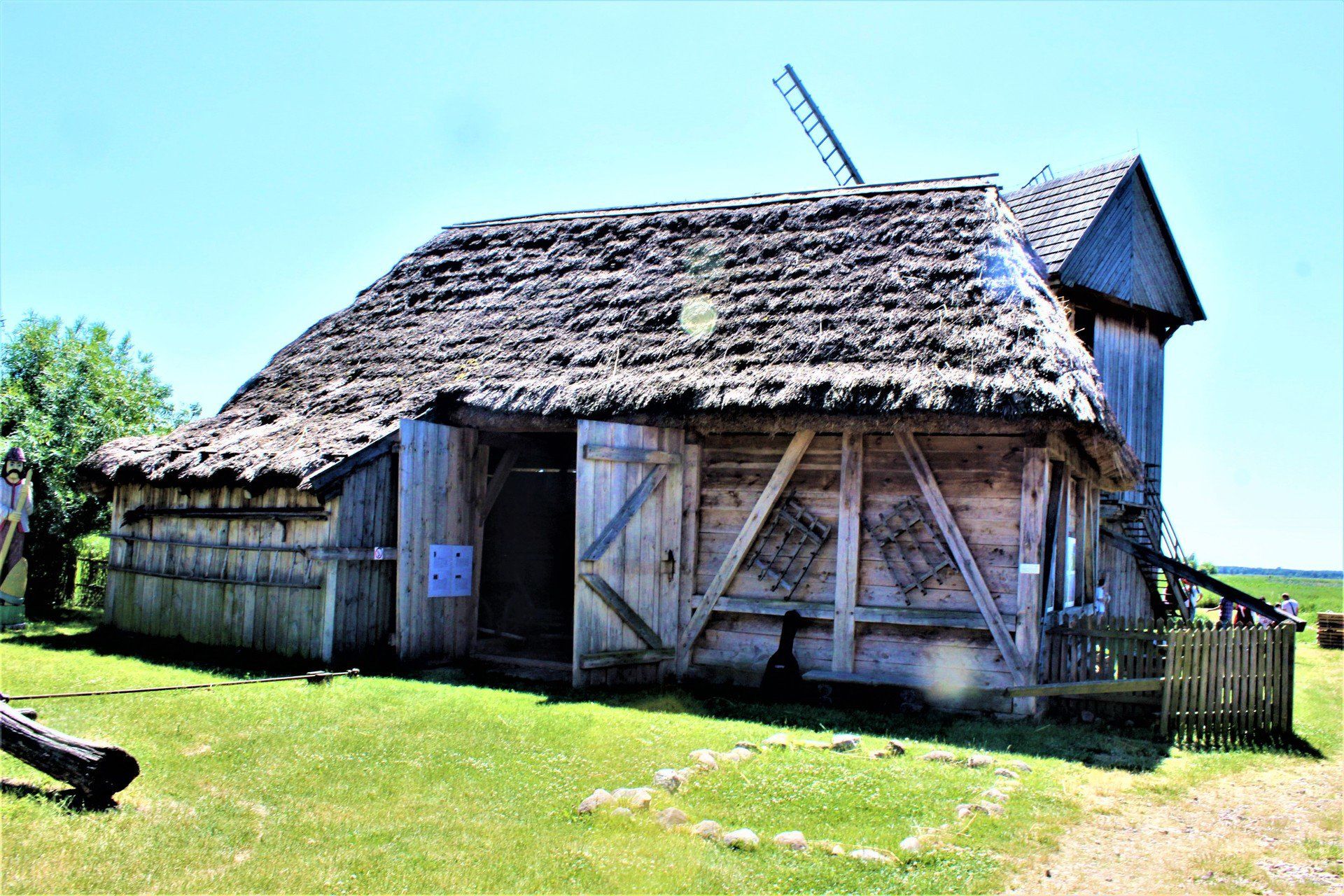 Skansen w Kwiatkówku i Grodzisko w Tumie