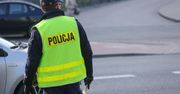 Pędził w gęstej mgle. Wpadł w ręce policjantów drogówki