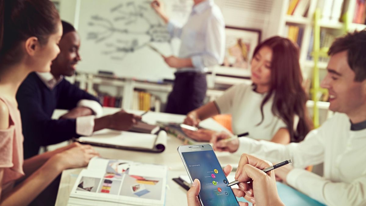 Samsung Galaxy Note 6 będzie miał wodoszczelną obudowę i... skaner tęczówki? 1