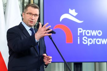Burza po słowach Czarnka o Ukrainie. PiS ucina spekulacje