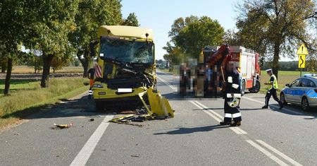 Śmiertelny wypadek na DK-2. 39-latek zmarł po zderzeniu ciężarówek