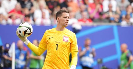 Szczęsny finalizuje umowę z FC Barceloną. Oto majątek Polaka