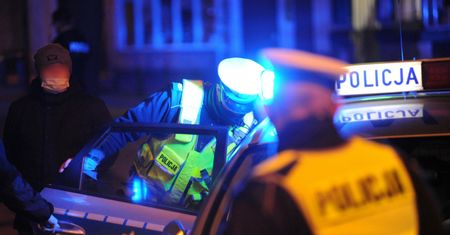 Próbował przejechać policjantów. Padły strzały