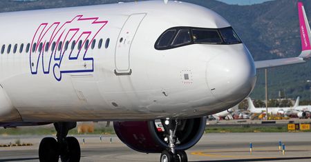 Kłopoty Wizz Aira. UOKiK stawia zarzuty ws. pasażerów