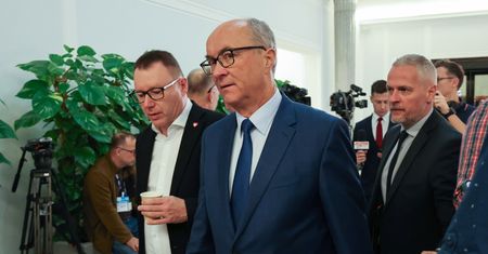 Zakaz sprzedaży alkoholu w Sejmie. Czarzasty podpisał zarządzenie