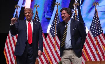 Tucker Carlson żałuje poparcia Donalda Trumpa. "Przepraszam za wprowadzanie ludzi w błąd"