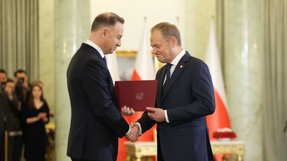 Andrzej Duda i Donald Tusk na zaprzysiężeniu nowego rządu