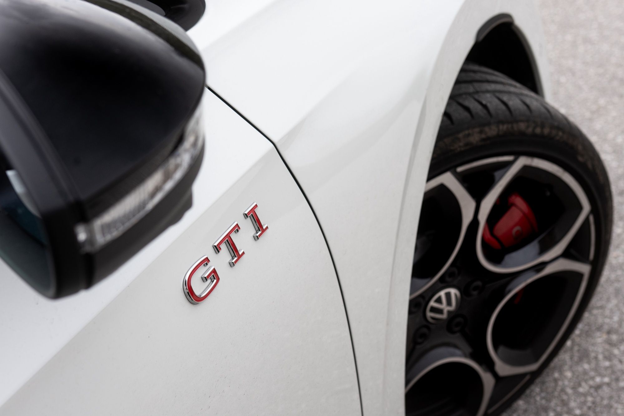 Gran turismo: Volkswagen Golf GTI Clubsport i R w Alpach