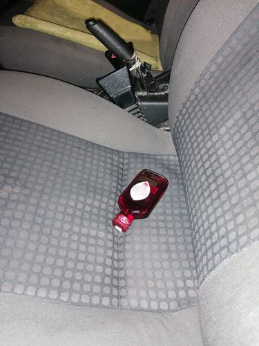 Zdjęcia z zatrzymania mężczyzny pod wpływem alkoholu