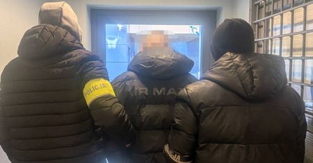 Kradzież rozbójnicza w Płocku. 36-latek użył przemocy wobec ochroniarza