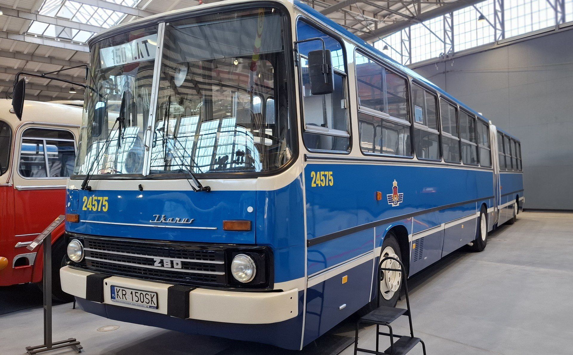 Przystanek Jubileusz. Pokaz zabytkowych autobusów na 150-lecie komunikacji miejskiej w Krakowie