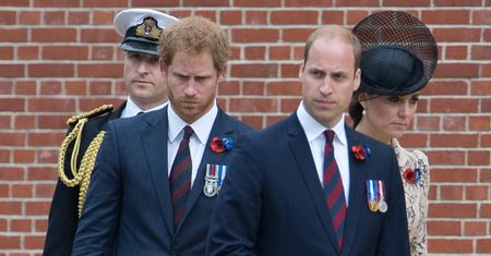 "Bitwa braci". O tym wątku z życiorysu Williama i Harry'ego media nie lubią pisać