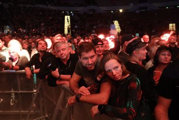Katowice: Rawa Blues 2025. Tłumy fanów i gwiazdy na scenie w Spodku. Zobacz zdjęcia z pierwszego dnia festiwalu