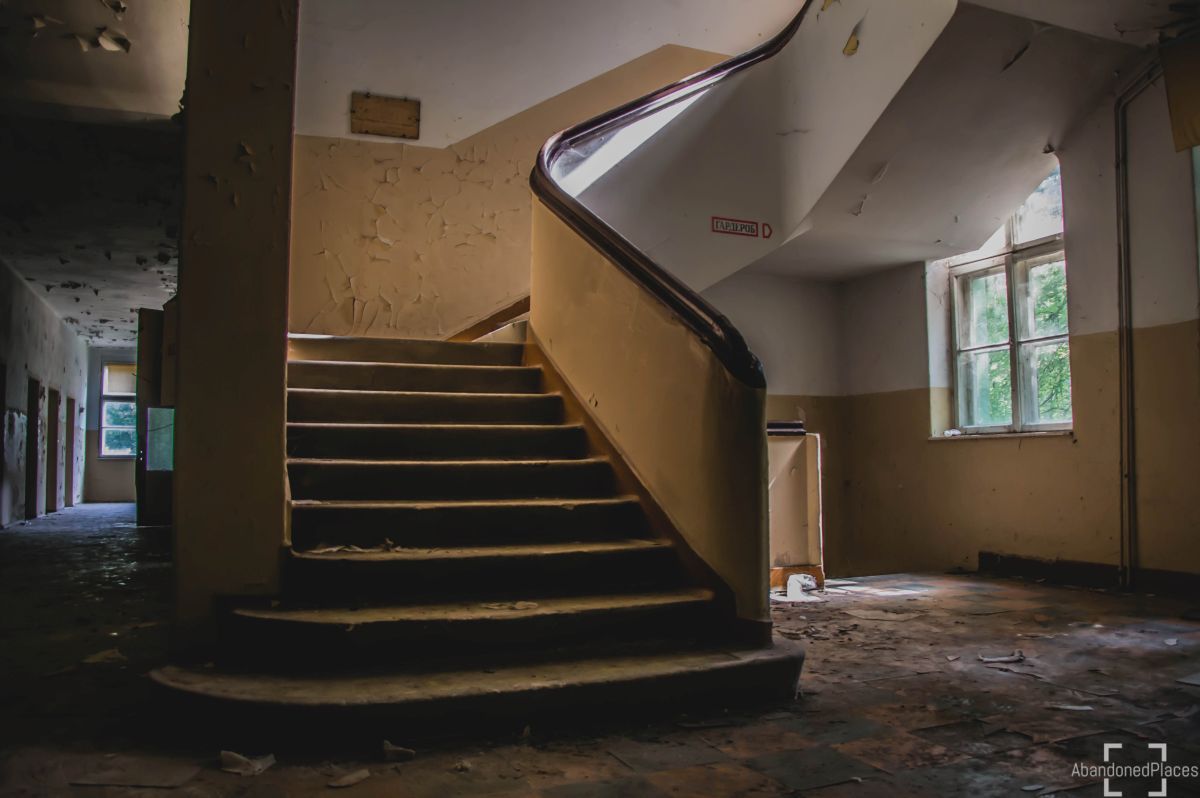Od lat fotografuje opuszczone polskie szpitale, fabryki i sanatoria 3
