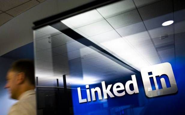 LinkedIn uruchamia polską wersję językową. GoldenLine może zacząć zwijać manatki?