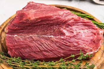 Można zjeść tylko w kilku krajach. To chude mięso pachnące dziczyzną