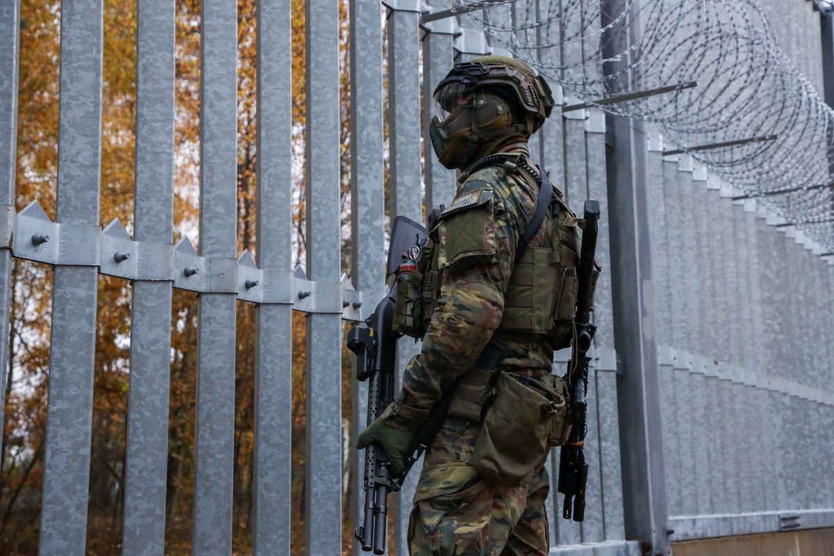 użycie broni palnej, ustawa o obronie ojczyzny, syria, granica, granica polsko-białoruska, konfederacja Żołnierze będą mogli strzelać na granicy? Konfederacja złoży projekt