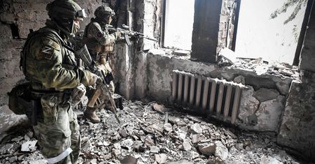 Rosyjscy generałowie giną w Ukrainie. Ekspert: muszą straszyć i poganiać zwykłych żołnierzy