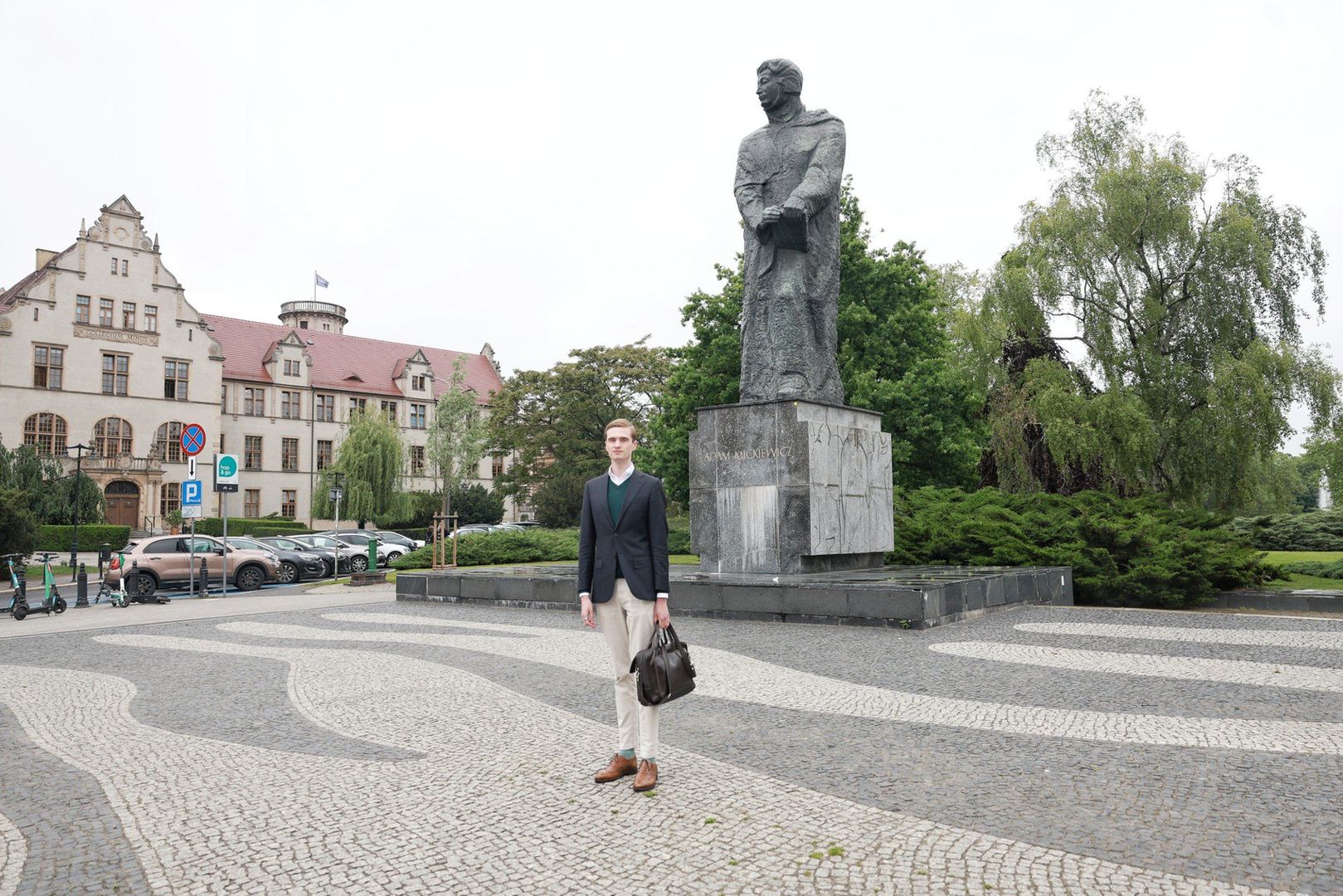 Karol Wapniarski, student UAM, który napisał licencjat w 277 dni dla Głosu Wielkopolskiego: Po ukończeniu licencjatu byłem bardzo zmęczony. Miałem do zdobycia 71 ocen w niecały rok.