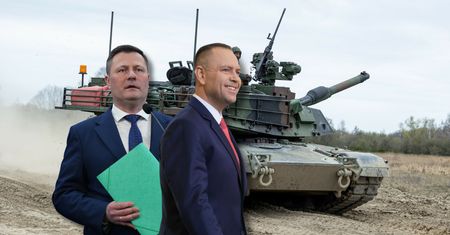 Miliardy na stole. PSL wchodzi do gry, pomogą Nawrockiemu?