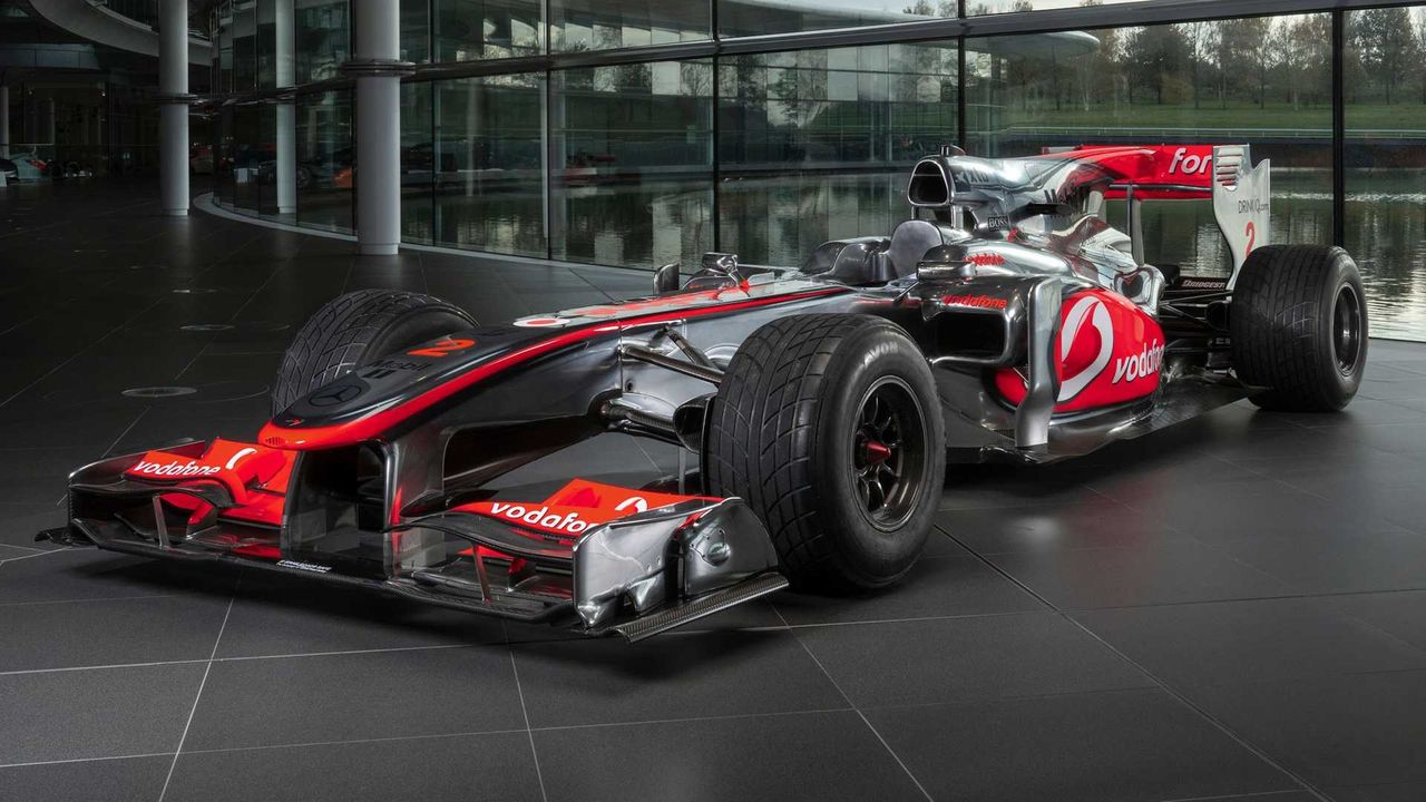 Ten mclaren MP4-25A zapewnił Hamiltonowi zwycięstwo w GP Turcji.