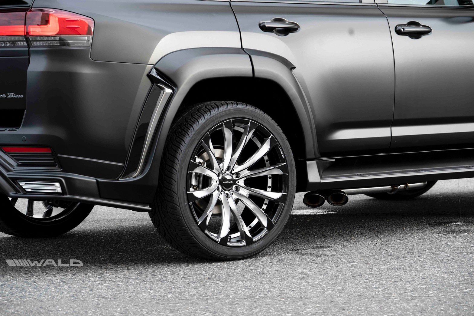 Toyota Land Cruiser Wald International