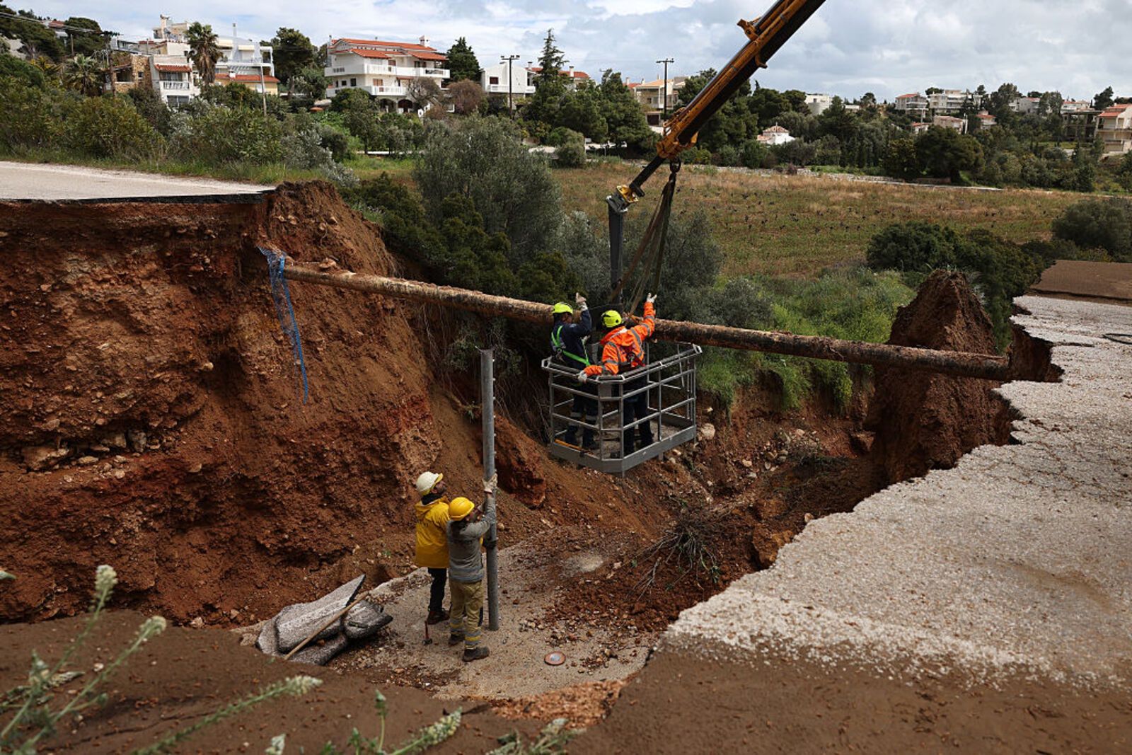 Tragedia w Grecji. Polak porwany przez nurt wody