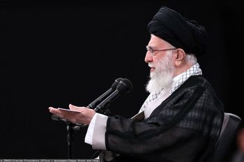 "Czerwone linie". Iran grozi "nieograniczoną reakcją" ws. ajatollaha
