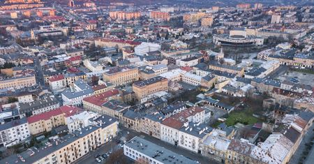 Pogoda w Kielcach. Prognoza na wtorek 11 listopada. Chmury, lokalny deszcz i słaby wiatr