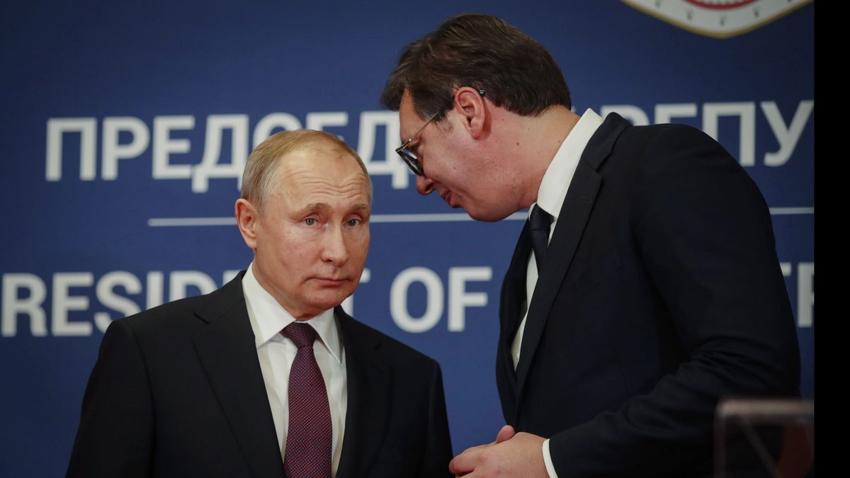 Prezydent Rosji Władimir Putin i prezydent Serbii Aleksandar Vučić