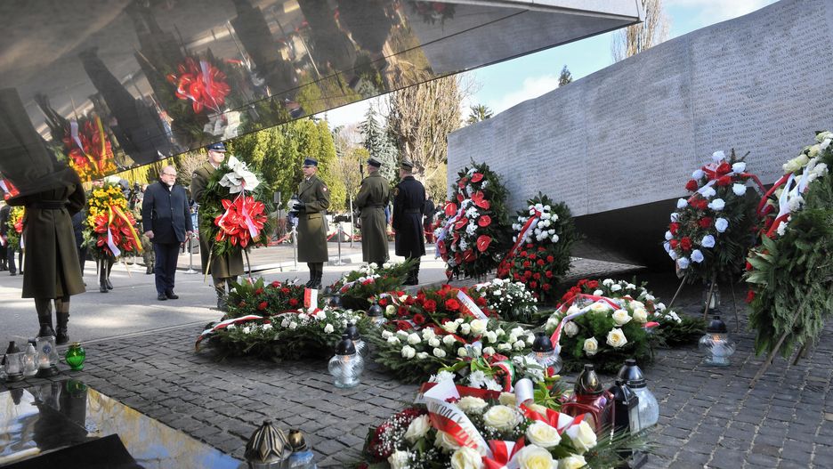 12. rocznica katastrofy smoleńskiej. Syreny zawyły w całej Polsce