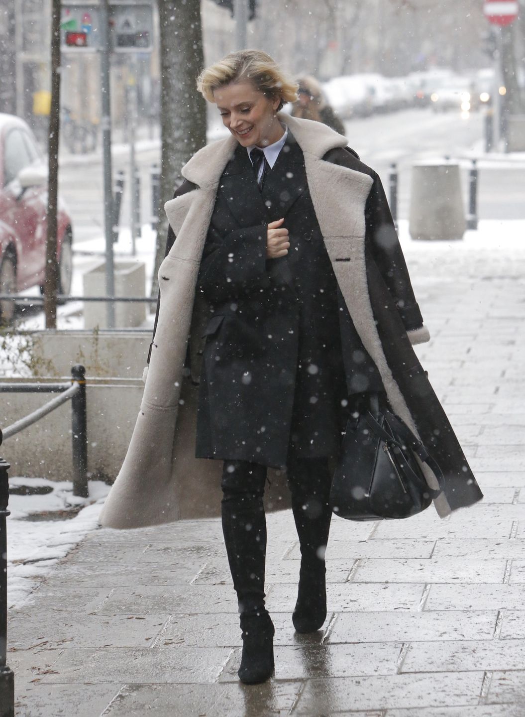 Gwiazdy pozują pod studiem "DDTVN"