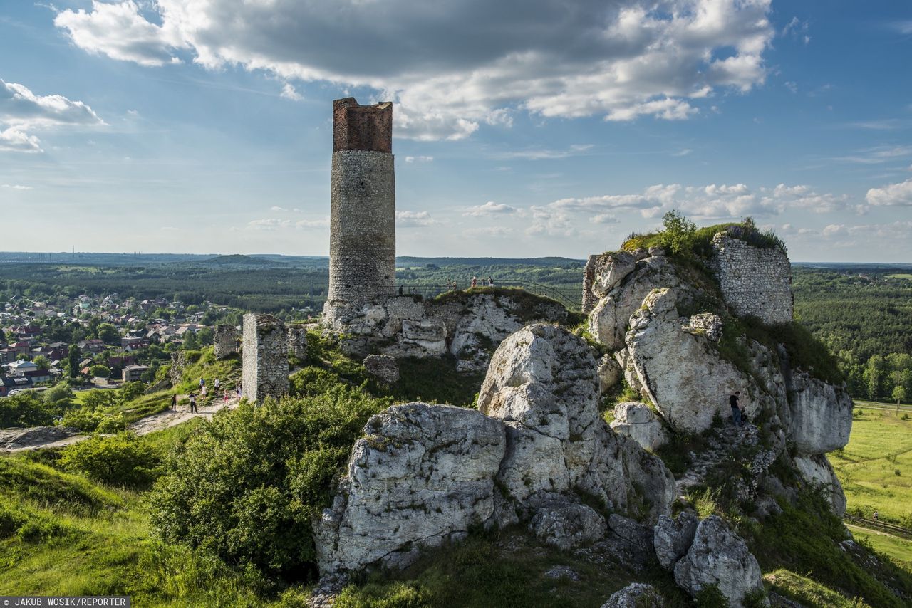 Jura Krakowsko-Częstochowska. Pod zamkiem w Olsztynie odkryto system tuneli